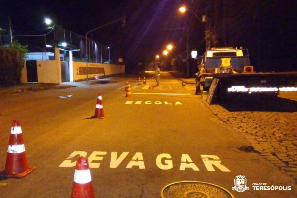 Guarda Municipal revitaliza faixas de pedestres em áreas escolares