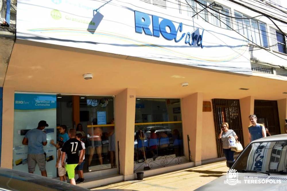 Pais de alunos da rede municipal devem solicitar o cartão de ônibus da RioCard