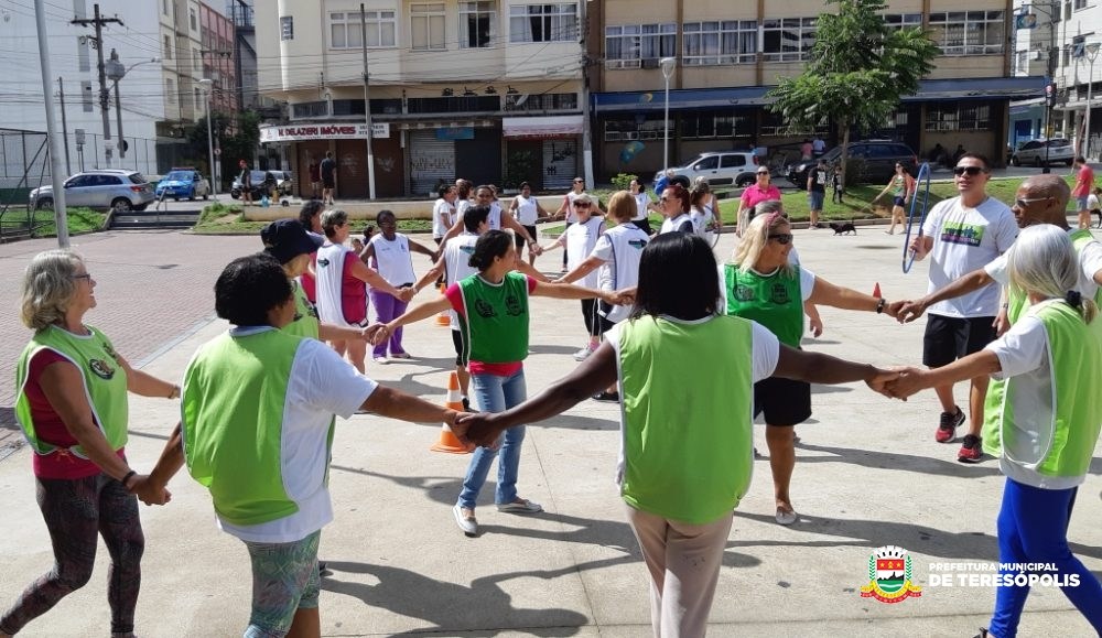 Esporte e diversão na Praça Olímpica: gincana abre projeto em comemoração ao Mês da Mulher