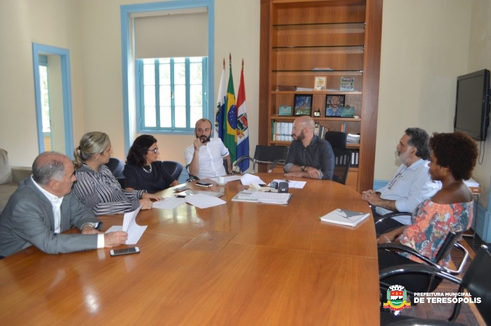 Prefeitura e Unifeso assinam acordo de cooperação de inovação