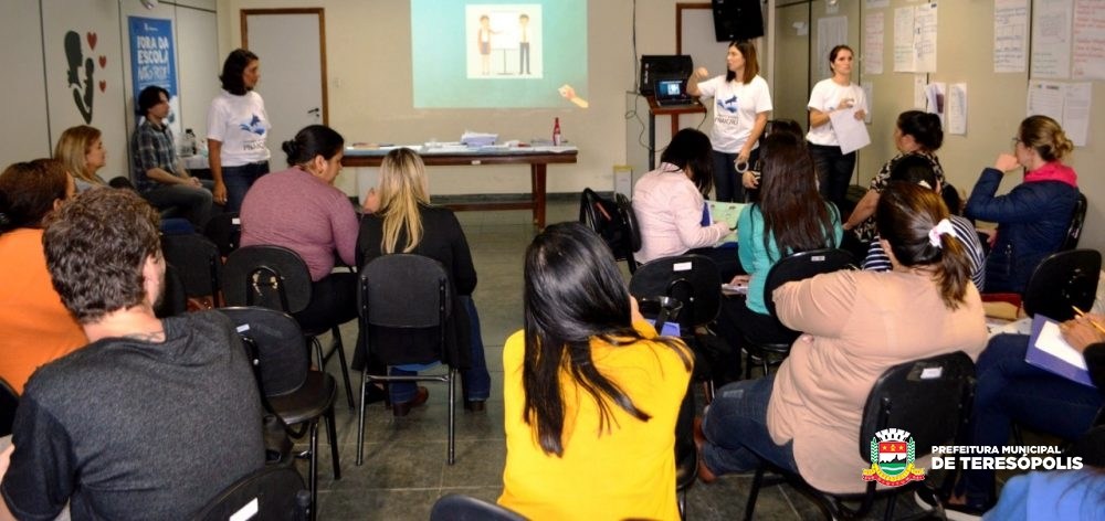Professores da Rede Municipal de Ensino participam da formação do Pacto Nacional pela Alfabetização na Idade Certa