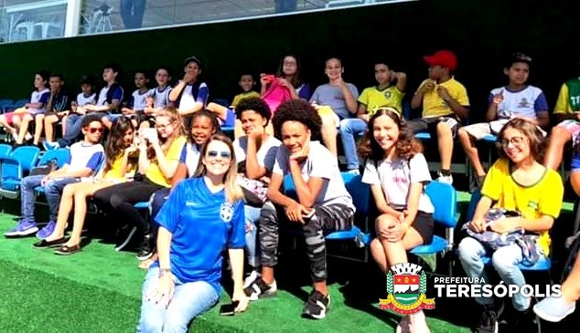 Alunos de quatro escolas municipais visitaram CBF durante os treinos da Seleção Brasileira