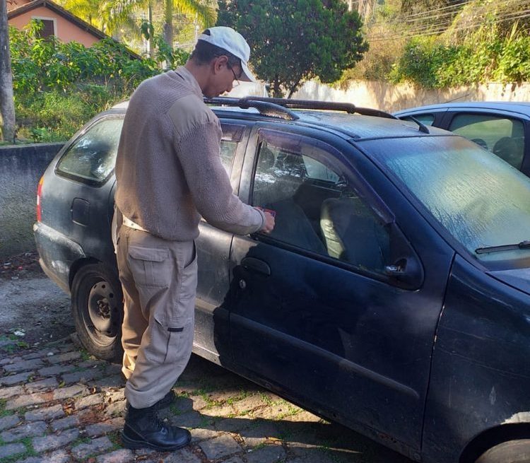 Guarda Civil Municipal retoma operação de fiscalização de carros abandonados