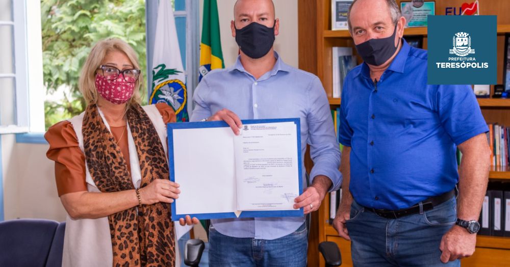 Prefeito Vinicius Claussen autoriza primeiro auxílio aluguel para mulher vítima de violência