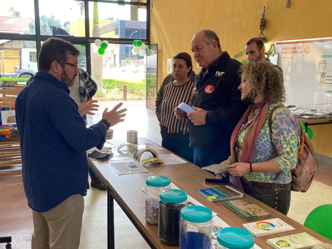 Desenvolvimento Social participa de exposição ambiental promovida pelo Grupo Petrópolis