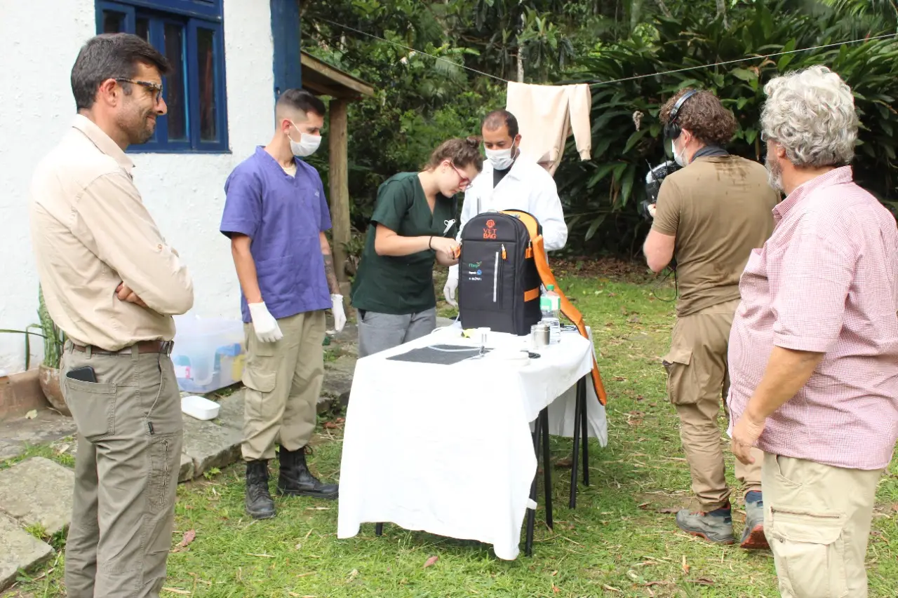 Parque Natural Municipal Montanhas de Teresópolis recebe diretores do zoológico de Beauval-França para apoio ao projeto de conservação Sagui-da-Serra-Escuro
