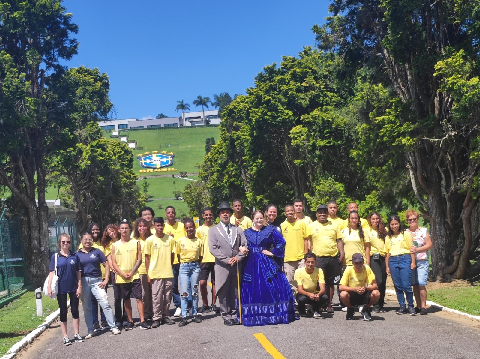 Projeto 'Olhar a cidade': Jovens do Novo Promaj fazem tour por Teresópolis