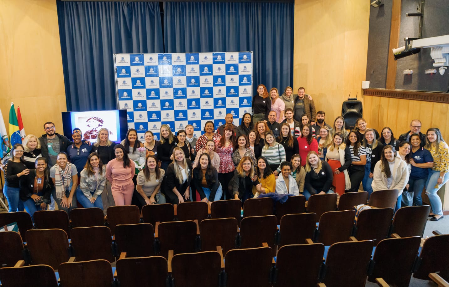Dia da Enfermagem: Secretaria Municipal de Saúde promove palestra para profissionais da rede