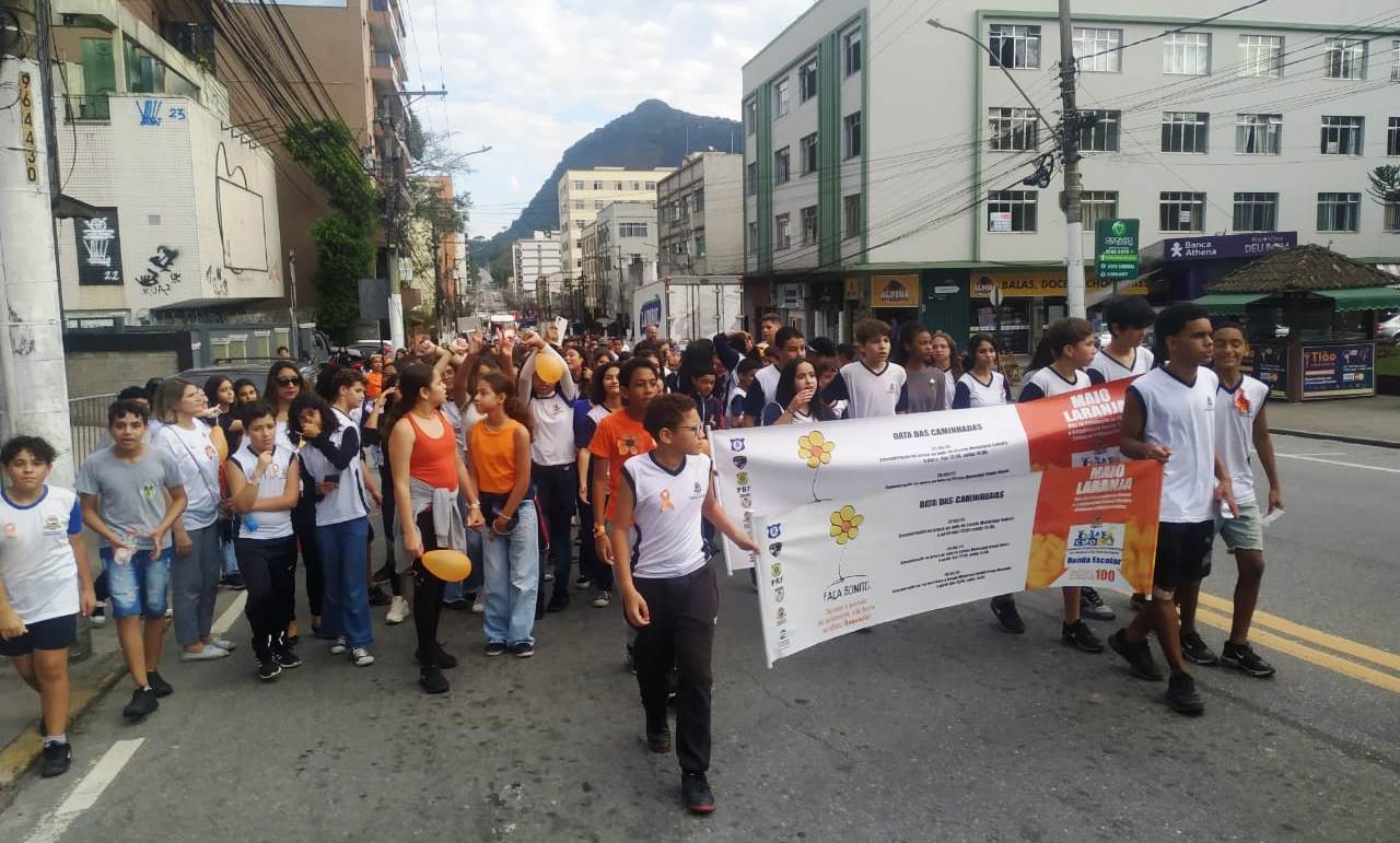 Maio Laranja: Alunos do Ginda Bloch e do Belkis Morgado participam da 1ª Caminhada pela Prevenção ao Abuso e Exploração Sexual Contra Crianças e Adolescentes de Teresópolis
