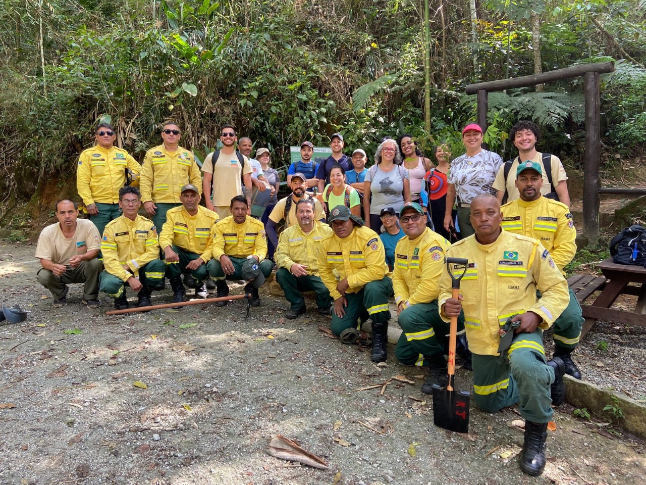 Mutirão de reflorestamento: 1500 mudas são plantadas no Parque Municipal, na Sede da Pedra da Tartaruga
