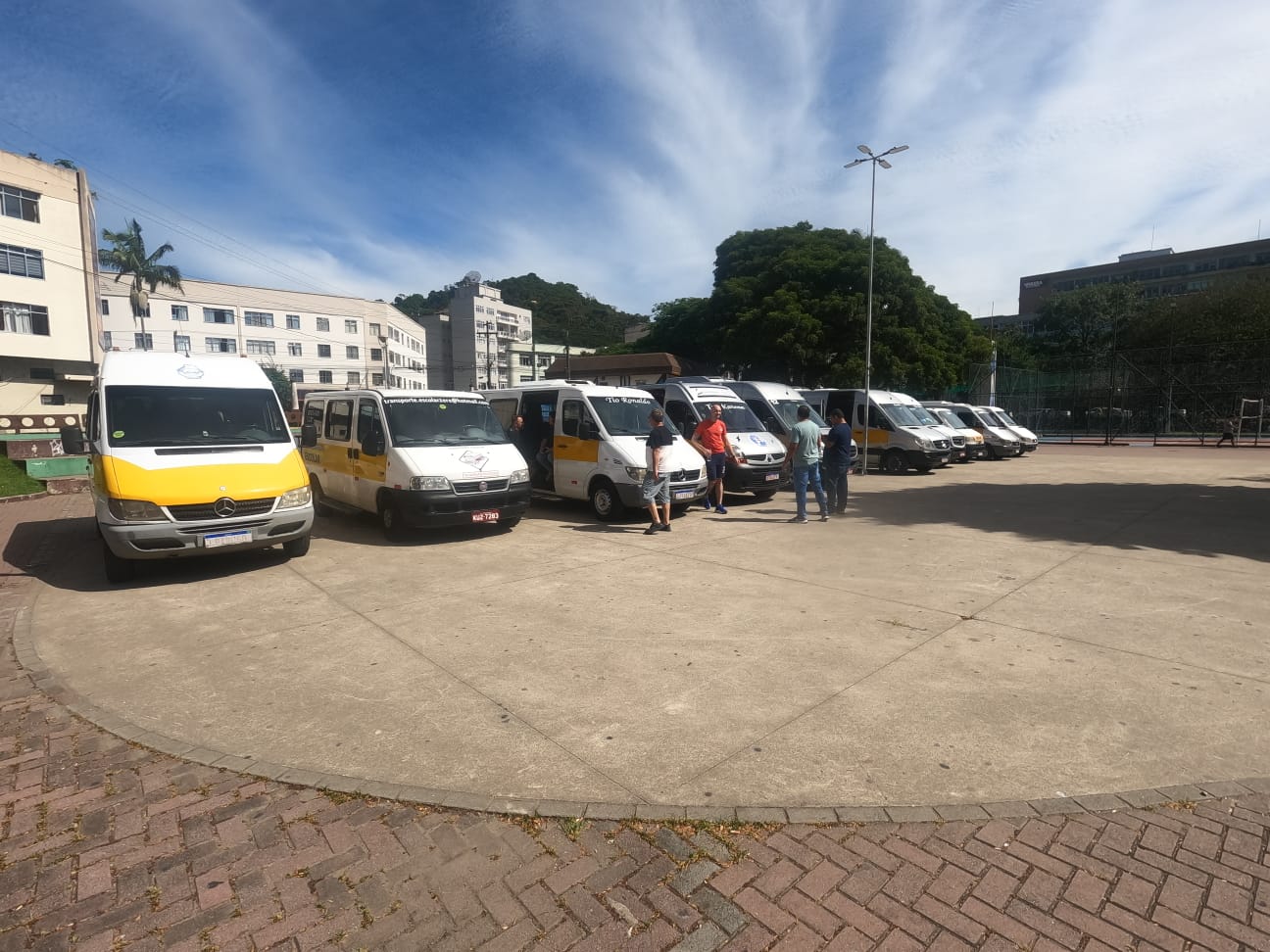 Prefeitura realiza vistoria de transportes escolares para renovação semestral do alvará