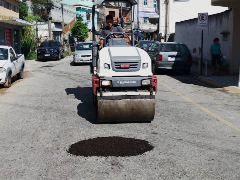 Prefeitura de Teresópolis avança com a operação tapa-buracos no São Pedro