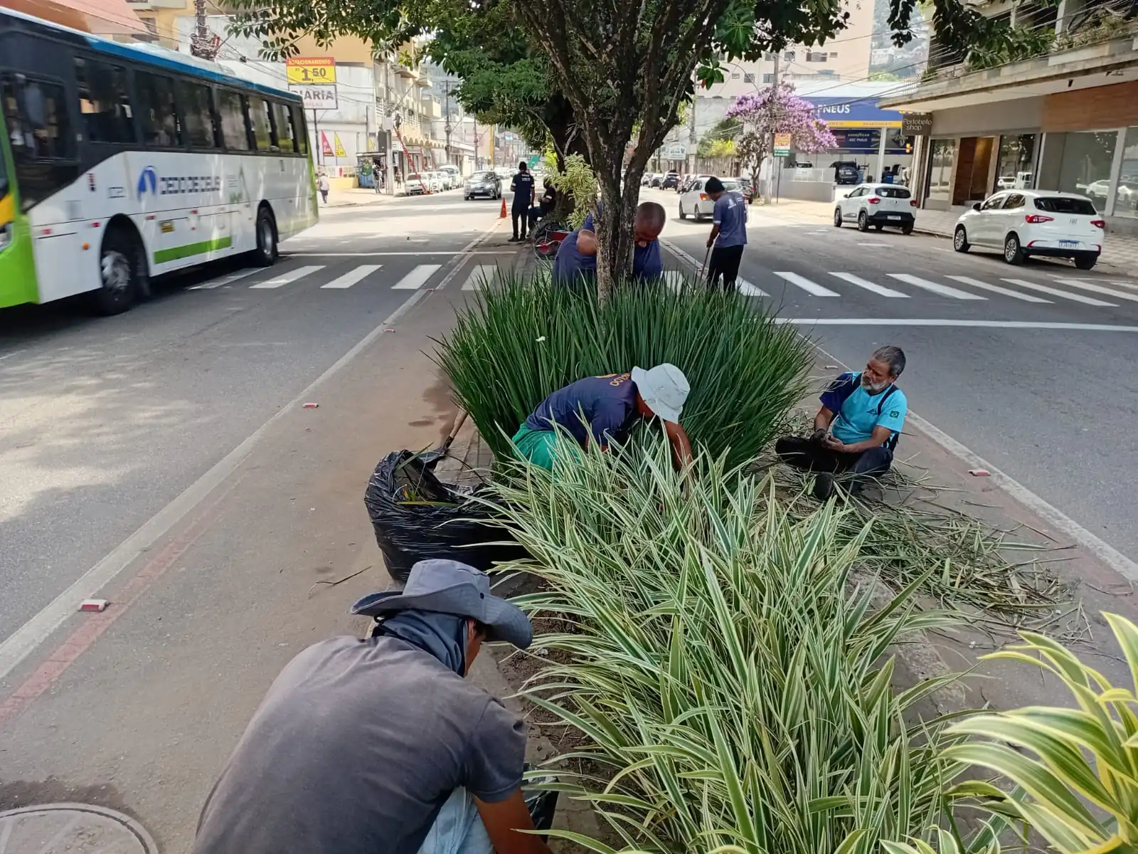 Prefeitura de Teresópolis recupera trechos danificados das ruas