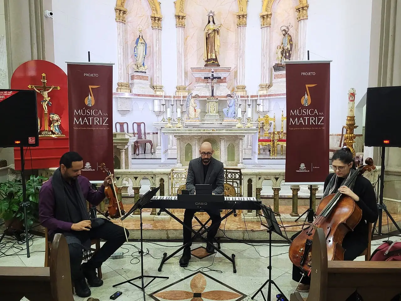 Homenagens marcam a abertura da temporada 2025 do projeto 'Música na Matriz' em Teresópolis