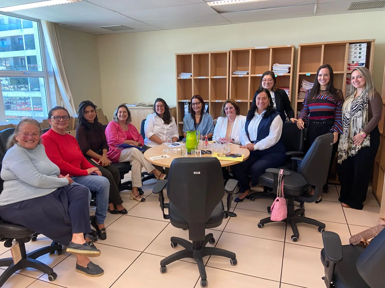 Secretaria dos Direitos da Mulher participa de reunião sobre estratégias voltadas ao combate da violência doméstica em Teresópolis