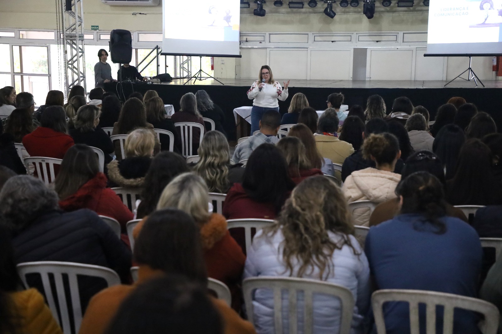 Encontro de formação aborda liderança, comunicação e o cuidado com o equilíbrio psicossocial dos servidores da Secretaria de Educação