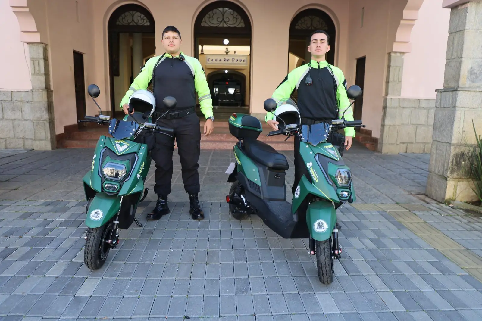 Sustentabilidade: Prefeitura adquire motos elétricas para auxiliar no ordenamento e na fiscalização do trânsito no centro da cidade