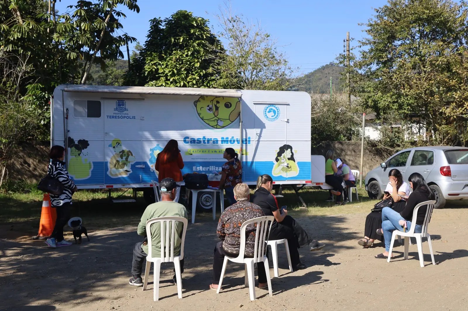 Castramóvel realiza castrações em Vargem Grande 
