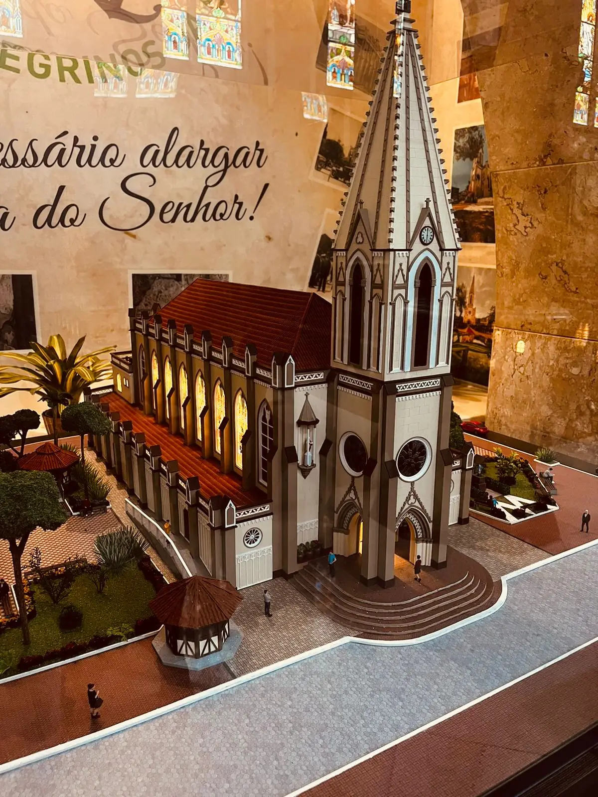 Revitalização da Praça da Matriz de Santa Teresa valoriza patrimônio histórico e turístico de Teresópolis