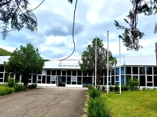 Casa de Cultura de Teresópolis recebe o espetáculo ‘Vinícius, Profissão Poeta’
