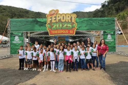 FEPORT 2025: visita de alunos da rede municipal e pocket shows na feira agro marcam o segundo dia de evento