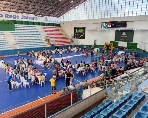Teresópolis comemora o Dia Internacional do Idoso com festa animada no Baile da Realeza