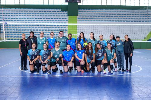 Ginásio Pedrão é palco do Torneio Outubro Rosa de Vôlei 4x4
