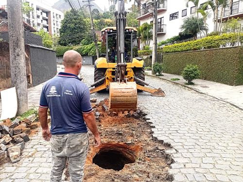 Prefeitura de Teresópolis intensifica consertos em redes de águas pluviais e cuidado com as praças