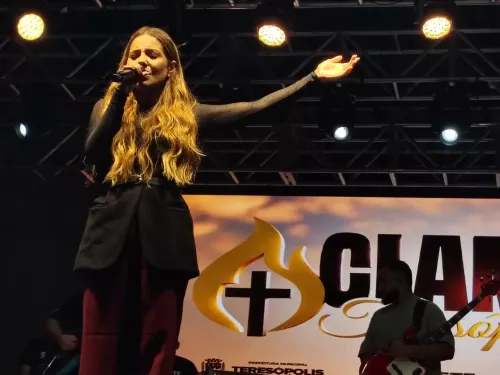 Teresópolis Vibrates with Faith, Music, and Emotion at