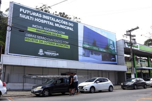 Prefeito Leonardo Vasconcellos visita instalações do futuro Hospital do Povo em Teresópolis