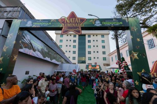 ‘Natal Iluminado’ 2025: Comemoração marca a vinda do Papai Noel e a inauguração da Vila Temática em Teresópolis