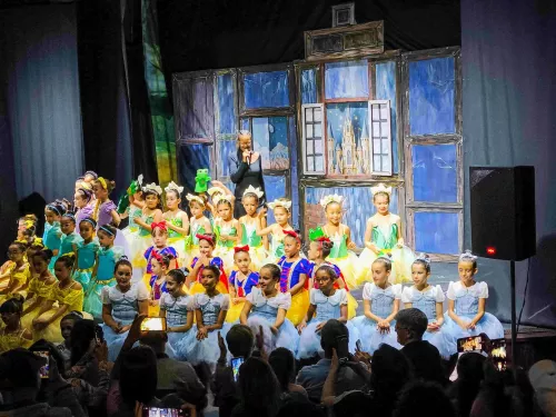 Espetáculo de Ballet Infantil 'Sonho Real' Cativa a Audiência na Casa de Cultura de Teresópolis