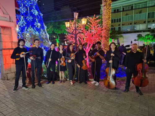 Natal Iluminado 2025: Outra Noite Memorável na Vila do Papai Noel