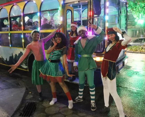 Teresópolis Iluminada: Corais Encantam Público na Vila do Papai Noel