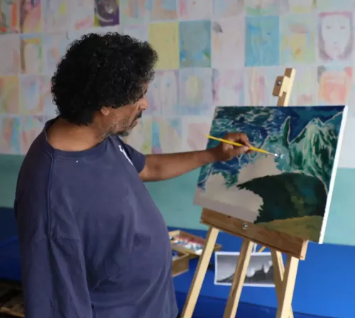 A Arte do Renascimento: Artista Plástico Apoiado pelo CREAS Lança Exposição no Centro Administrativo Municipal