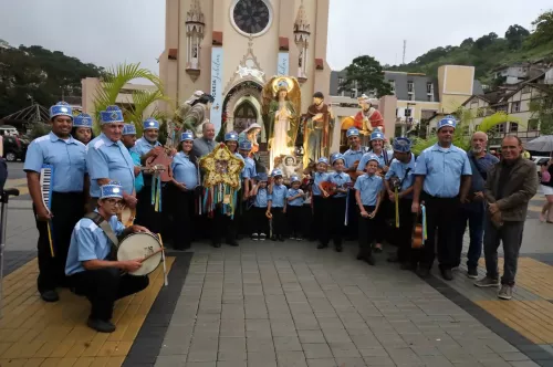 Folia de Reis Estrela Guia Preserva a Tradição Cultural e Religiosa em Teresópolis
