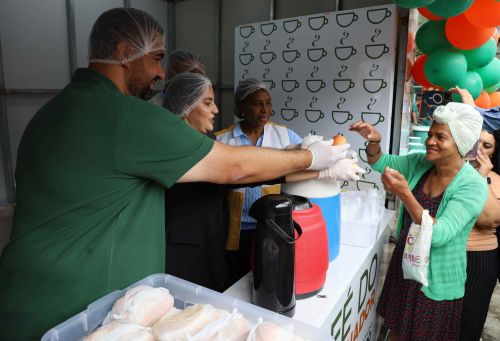 Café do Trabalhador e RJ Alimenta inauguram atendimento em Teresópolis