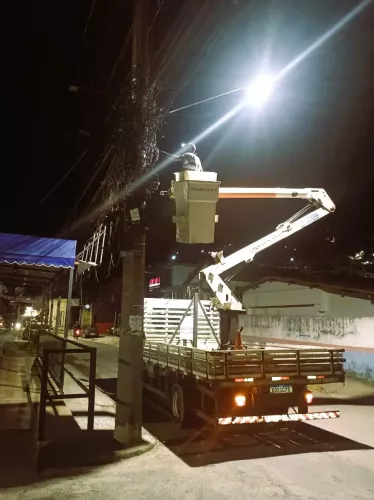 Teresópolis: Prefeitura intensifica manutenção de vias e iluminação pública nos bairros