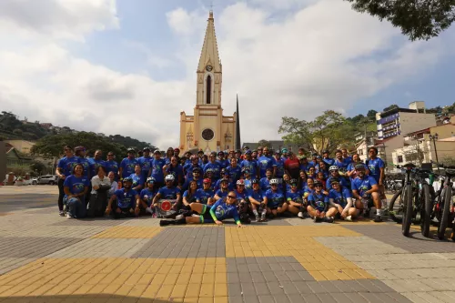 Abril Azul: Pedal Solidário e Corrida pela Inclusão fortalecem o debate sobre o autismo em Teresópolis