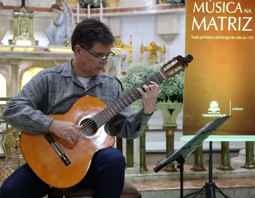 Violonista Geremias Cruz comanda recital Música através dos Tempos em evento cultural